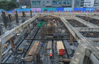 寶安區人民醫院二期項目喜傳捷報，主體樓棟地下室順利封頂